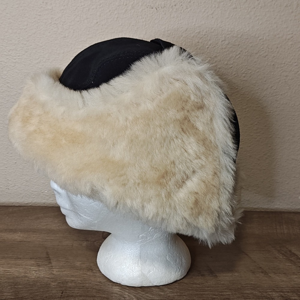Minnetonka Trapper Hat Unisex Medium Black Suede Real Sheepskin Fur 9259